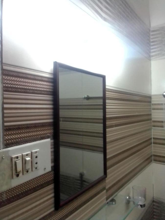 Newly Renovated Guesthouse อิสลามาบัด ภายนอก รูปภาพ