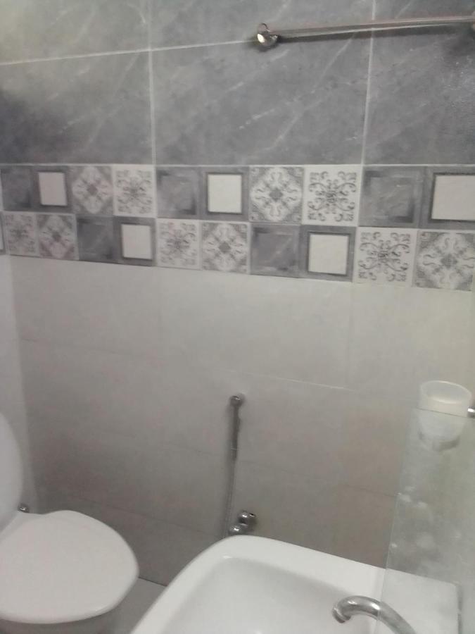 Newly Renovated Guesthouse อิสลามาบัด ภายนอก รูปภาพ