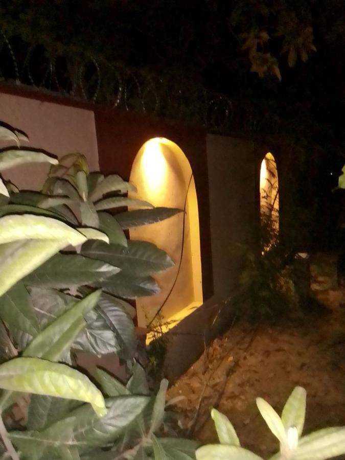 Newly Renovated Guesthouse อิสลามาบัด ภายนอก รูปภาพ