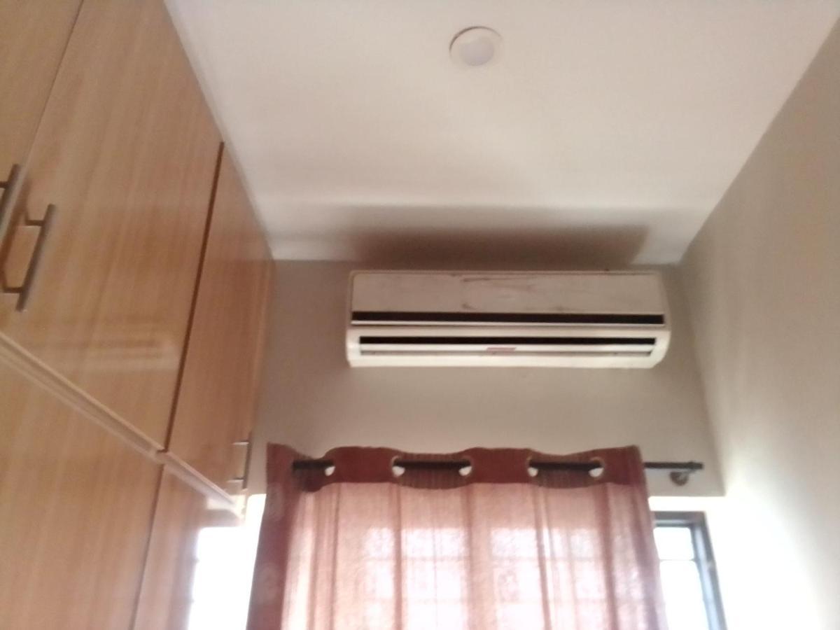 Newly Renovated Guesthouse อิสลามาบัด ภายนอก รูปภาพ